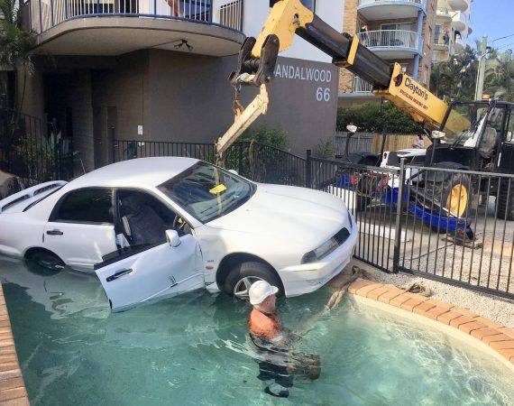 Car Recovery From Swimming Pool