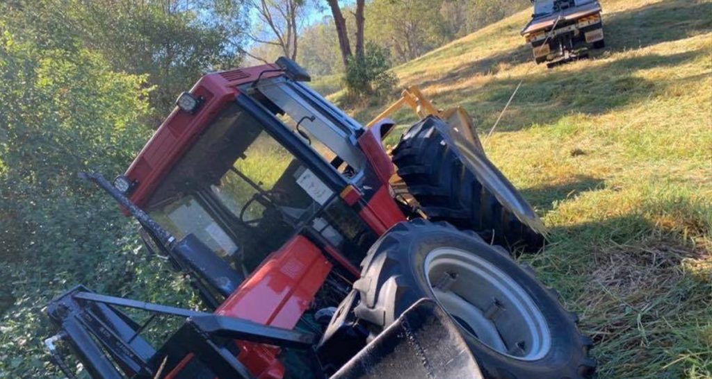 Recovery Tractor Beach & Off-Road Gallery - Off-Road Recoveries - Clayton's Towing